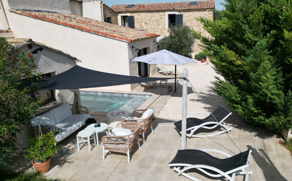 Mas d'exception à vendre (30) Bagnols sur Cèze Coeur des vignobles Calme absolu