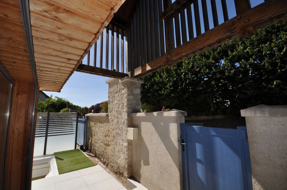 MAISON CONTEMPORAINE de 156 m2 centre village CHAVENAY (78)