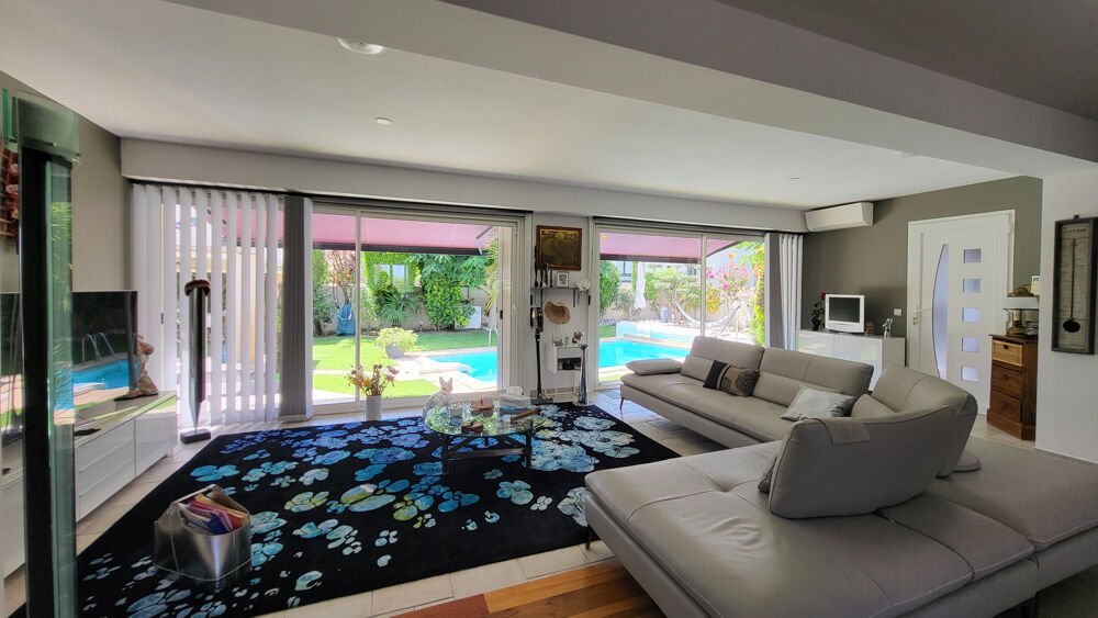 Vente Maison DPT GARD (30), à vendre, NIMES proche, maison de 181m2 habitables, de plain-pied, type 5, piscine, jardin Nimes
