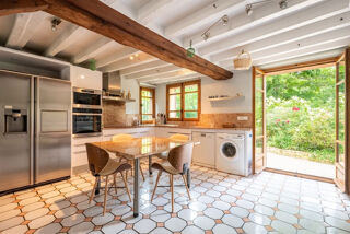  Propri�t�/ch�teau � vendre 7 pi�ces 260 m�