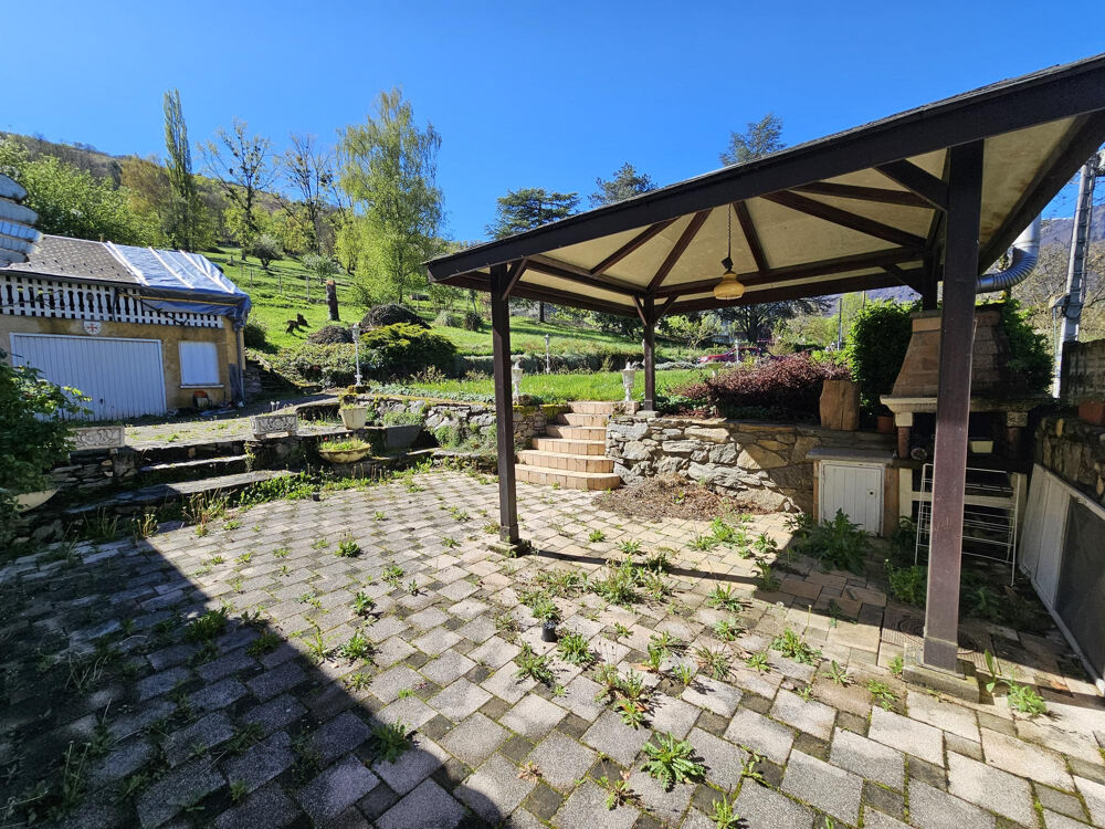 Vente Maison A vendre 31110 Burgalays Maison T6 de 186 m2 avec garage et petite grenier grange sur terrain de 2347 m2 Burgalays