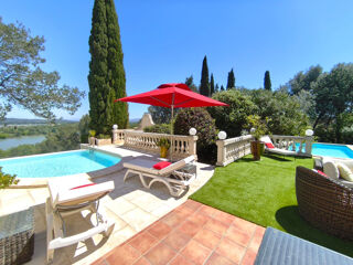  Propri�t�/ch�teau � vendre 8 pi�ces 190 m�