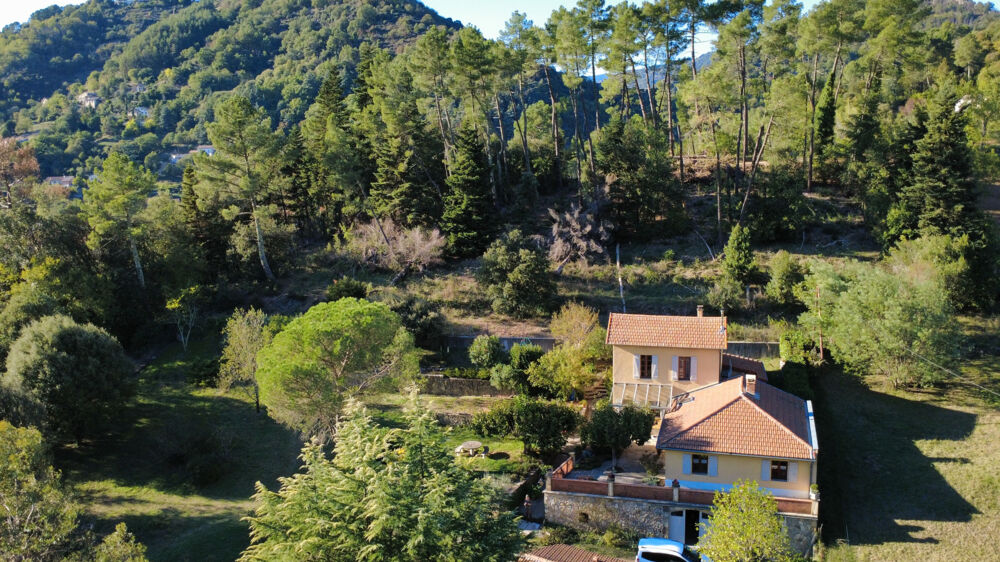 Vente Propriété/Château Dépt 07 - A VENDRE à VALS LES BAINS - Propriété avec 2 Maisons - Parcelles de 3.820 m2 Vals les bains