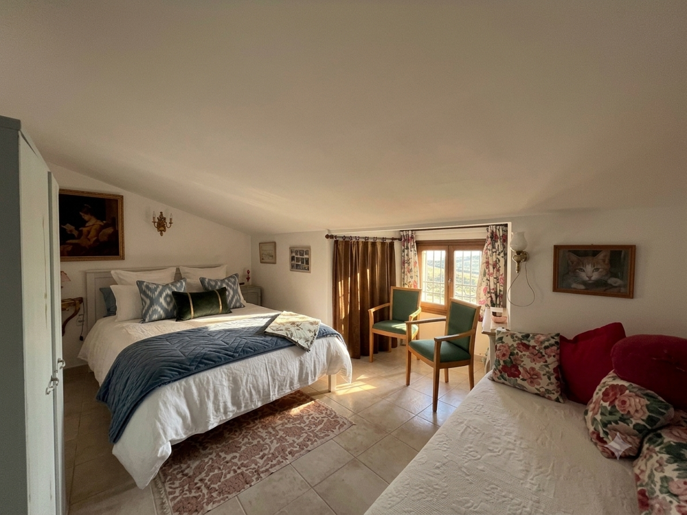 A Vendre GARD (30) - Village en périphérie d'Uzès : Maison de village P3 avec garage, cave et terrasse