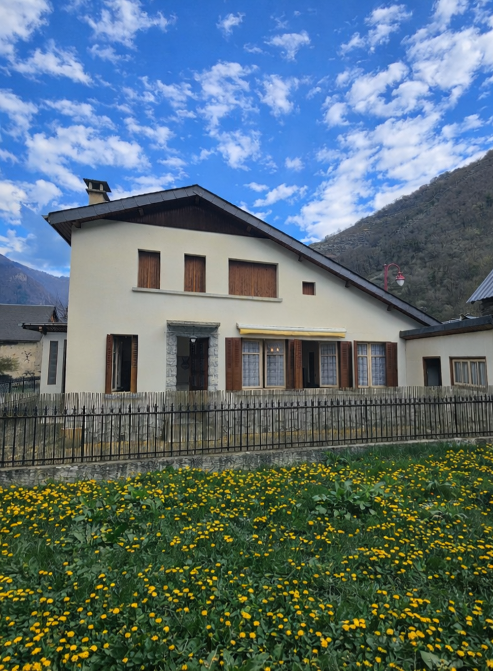 Vente Maison A vendre - 31110 Salles et Pratviel- Maison T6 de 130 m2 avec grand Cellier Salles et pratviel