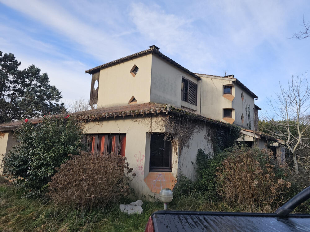 Vente Maison A vendre 31510 Barbazan- Ancien hôtel à rénover totalement de 729 m2 sur parcelle de 2520 m2 Barbazan