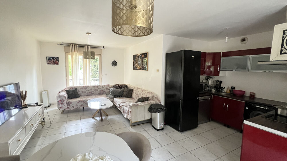 APPARTEMENT EN DUPLEX F4 AVEC JARDIN BOX ET PARKING