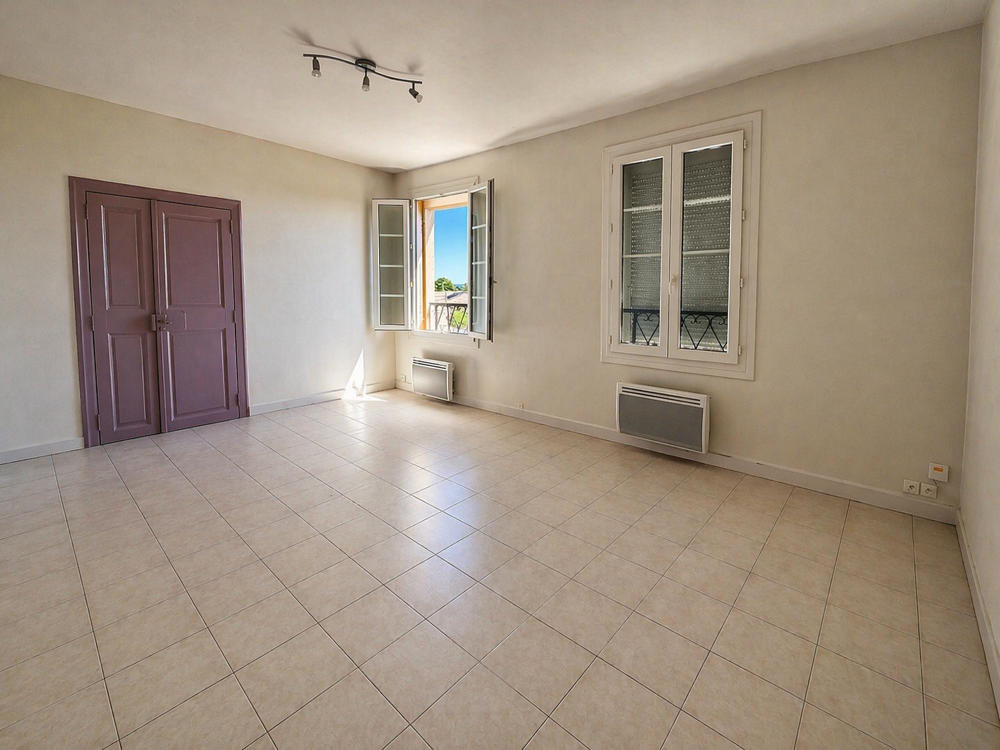 Vente Appartement Exclusivité   Appartement 3 pièces à rénover   Vergèze   Vue dégagée Vergeze