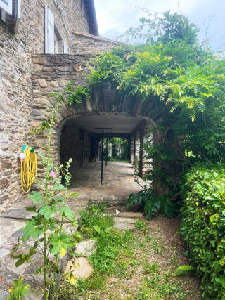  Propriété/château à vendre 14 pièces 520 m²