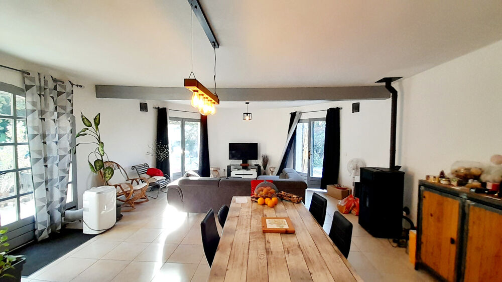 DEPT 13 - Orgon - maison doublée en pierre 4 chambres avec garage sur 4 880 m2