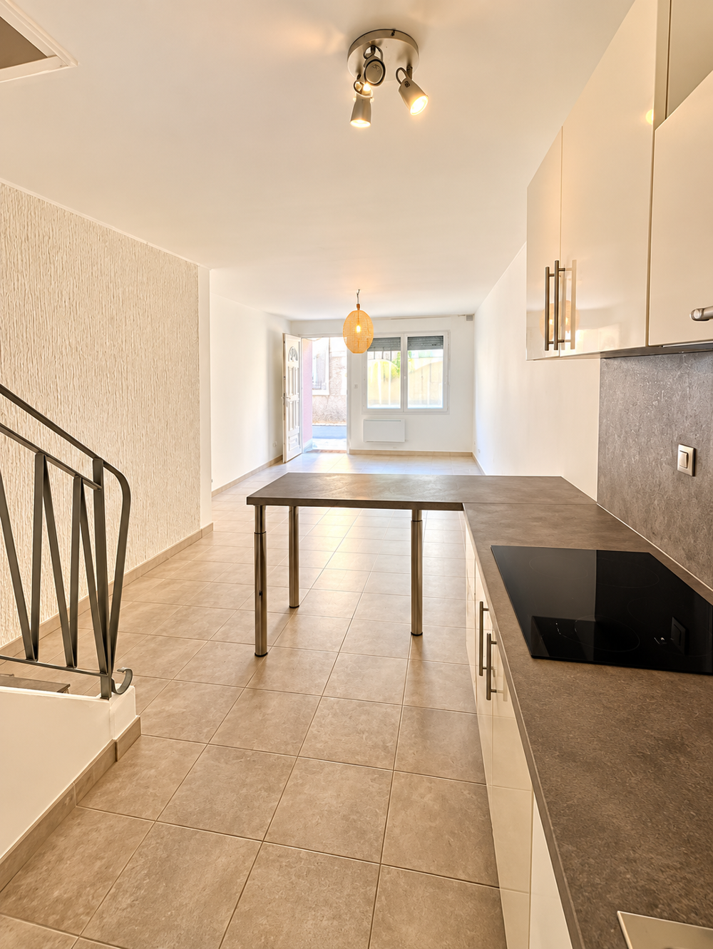 Vente Maison Maison de village 55 m2 au centre de village à 5 min de la gare , 1 chambre un bureau Vergeze