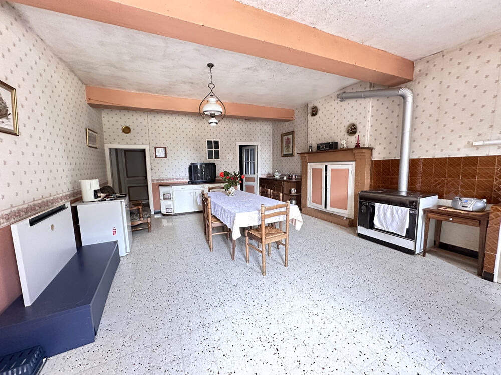 Vente Ferme CORPS DE FERME MAISON 2 CHAMBRES AUNEAU CHARTRES EURE ET LOIR DEPENDANCES STOCKAGES GARAGE RENOVATION GRENIER Auneau
