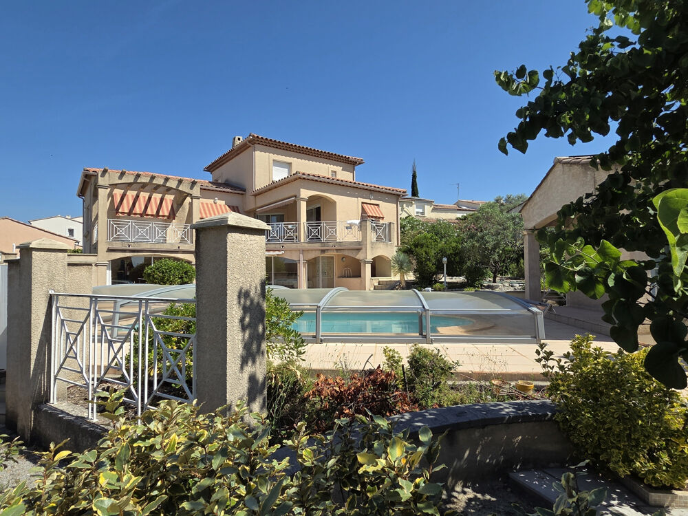 Juvignac Villa 147 m2 4 chambres Piscine couverte Terrain arboré 940 m2