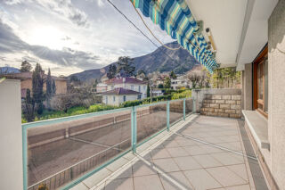  Maison � vendre 9 pi�ces 219 m�