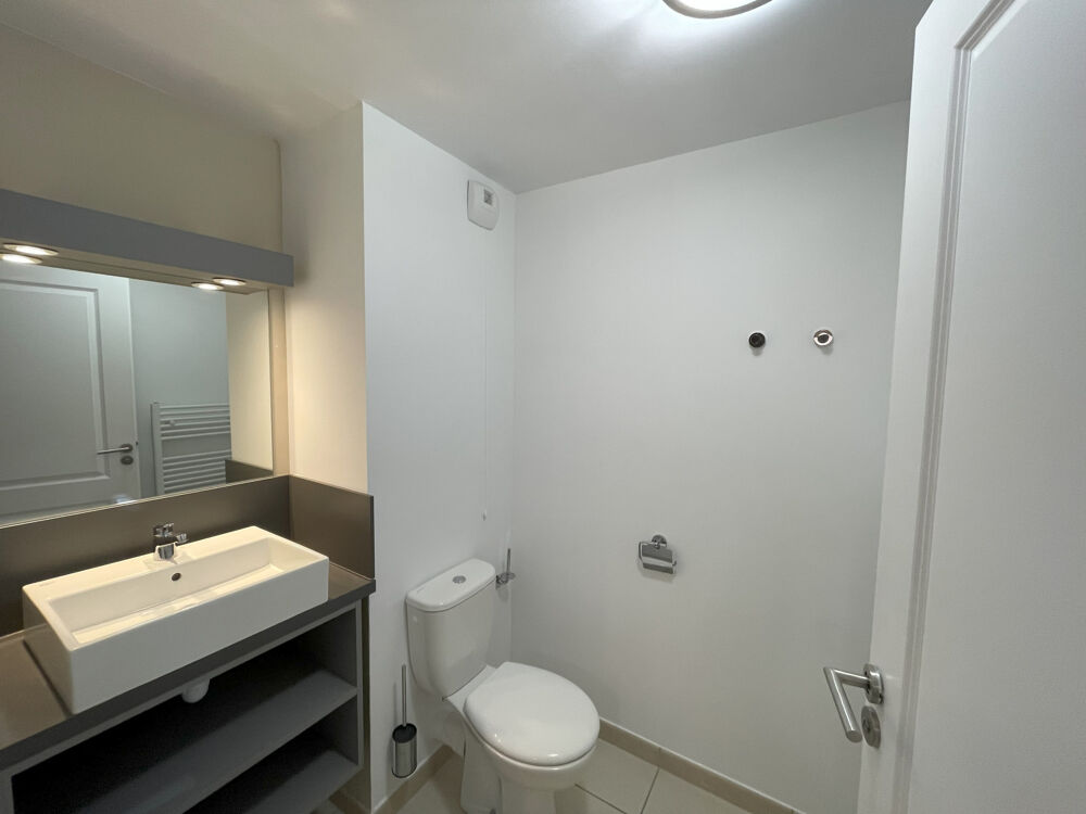 Appartement T3 avec terrasse et parking dans résidence sécurisée au Pont du Gard