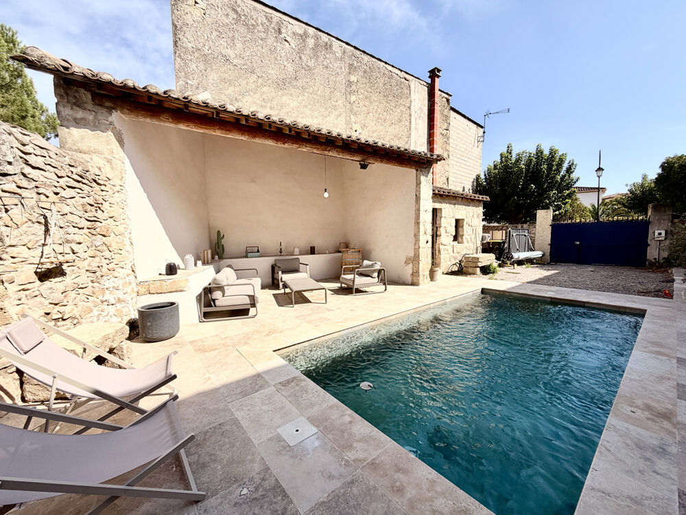 En exclusivité Pépite et rare A vendre Vergèze, maison vigneronne entièrement rénové 190 m2 environ sur 300 m