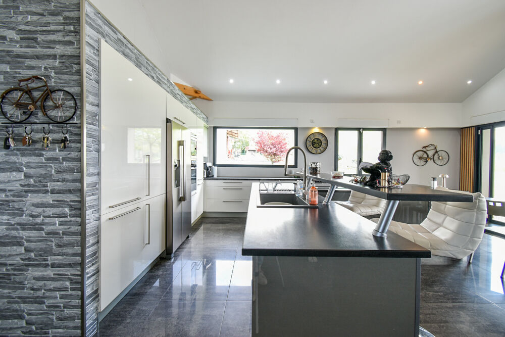 � vendre  Propri�t�/ch�teau Aiguebelette-le-Lac (73610)