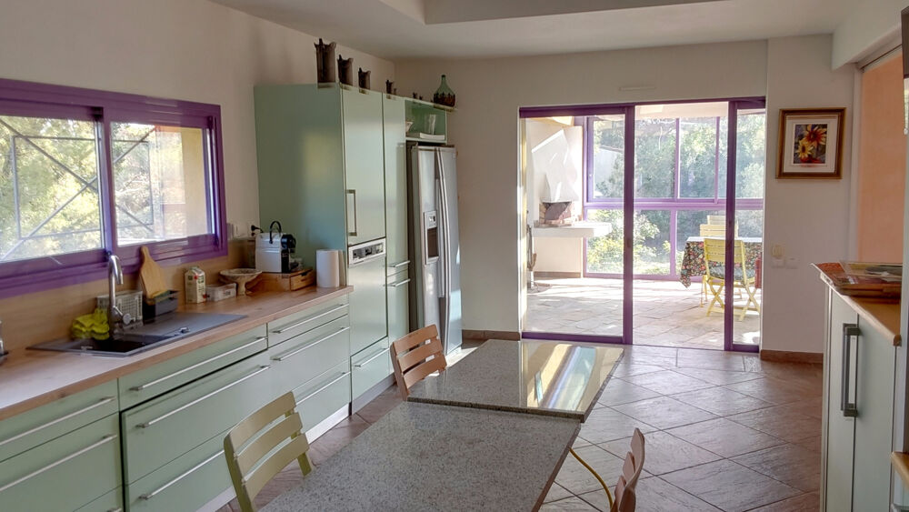  vendre  Proprit/chteau Nmes (30000)