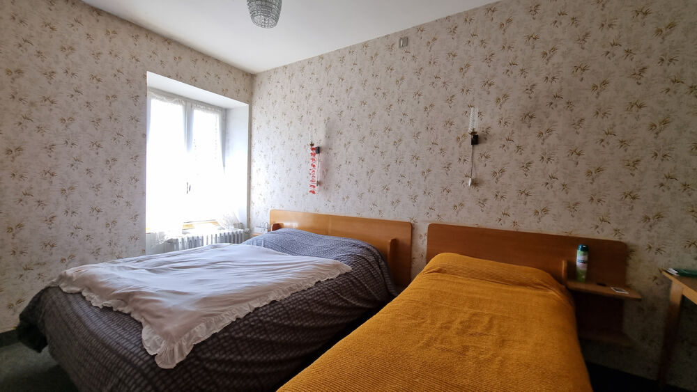 Dépt. 07 - A VENDRE au BEAGE - Immense Maison de Village de 280 m2 - Parcelle de 100 m2