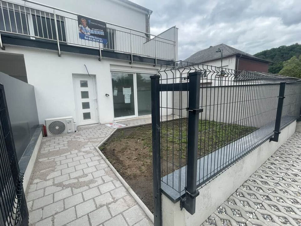 COCHEREN appartement F2 Terrasse espace vert 2 Parking