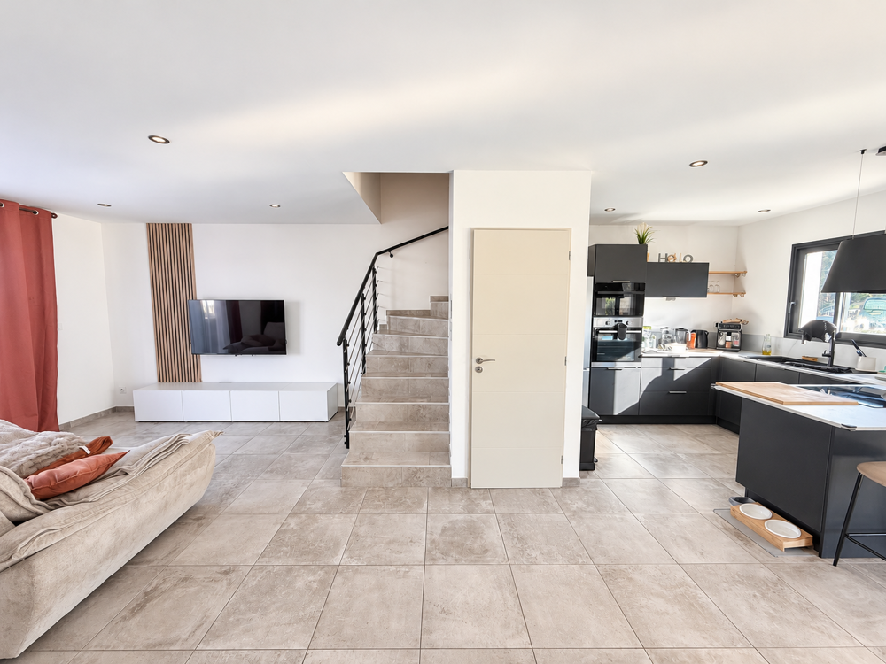 Location Maison À louer - villa T4 de 2023 - 97 m2 Clarensac