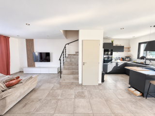 Location Maison À louer - villa T4 de 2023 - 97 m2 Clarensac