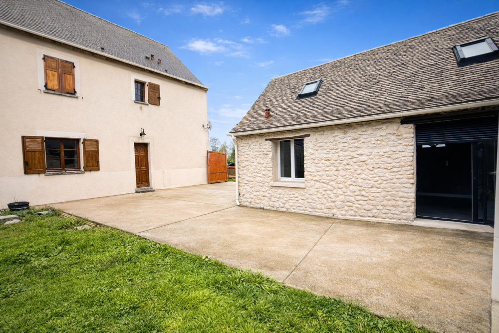 MAISON FAMILIALE