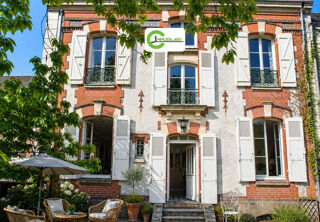  Maison à vendre 10 pièces 225 m²