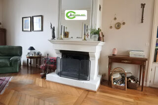  Maison à vendre 10 pièces 225 m²
