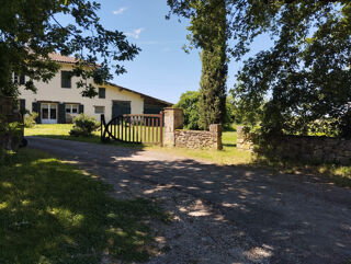  Propriété/château à vendre 8 pièces 160 m²