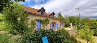 Vente Maison Ensemble typiquement Quercynois Maison + gîte+ piscine sur 2500m2 environ de terrain Vailhourles