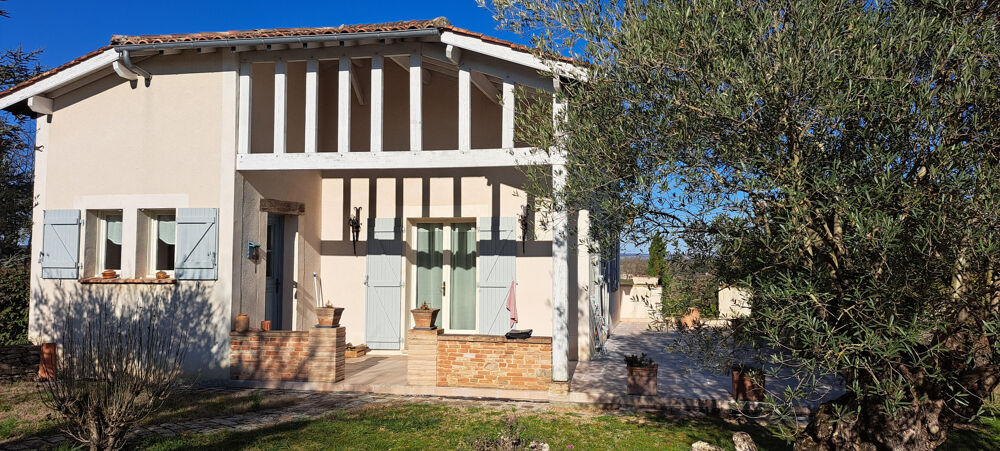 Ensemble immobilier en très bon état comprenant deux maisons d'habitations de 115m2 et 52m2 habitable sur 5405