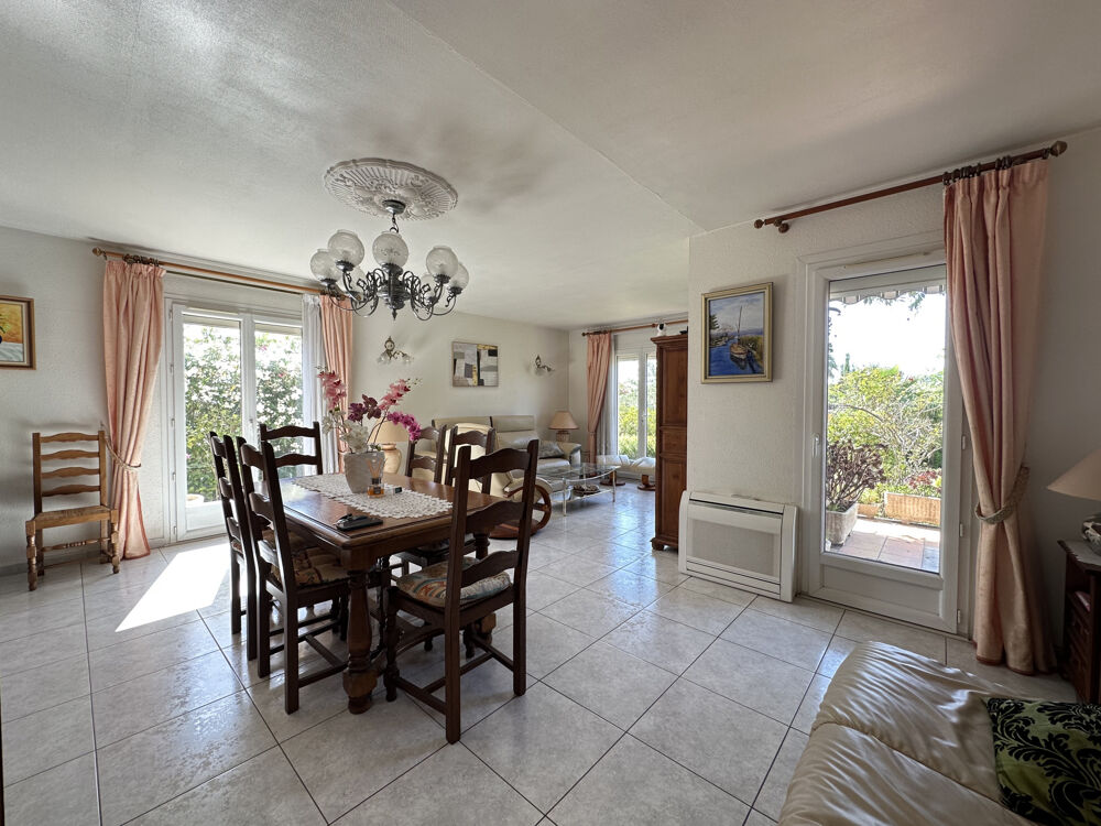 SAINT CYPRIEN. Maison 4 faces, terrain 800 m2