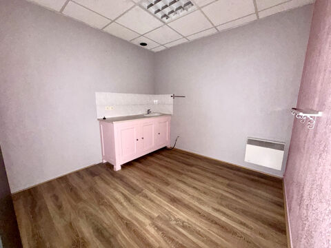   ILLE SUR TET - LOCAL COMMERCIAL A LOUER DANS LE CENTRE 