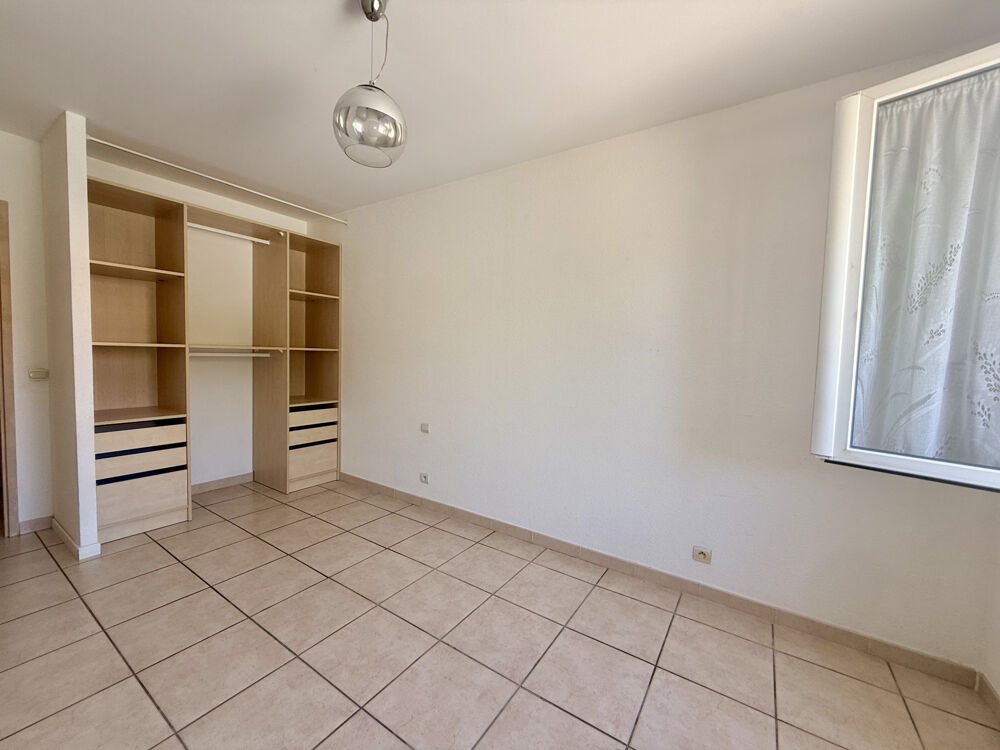 Vente Maison Vente villa plain pied, t4 avec garage, 66380 Pia. Pia