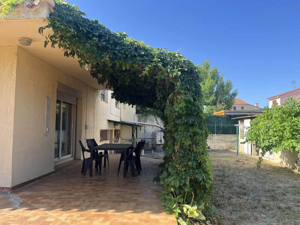 VILLA 3 Faces de Type F4 avec GARAGE et Jardin