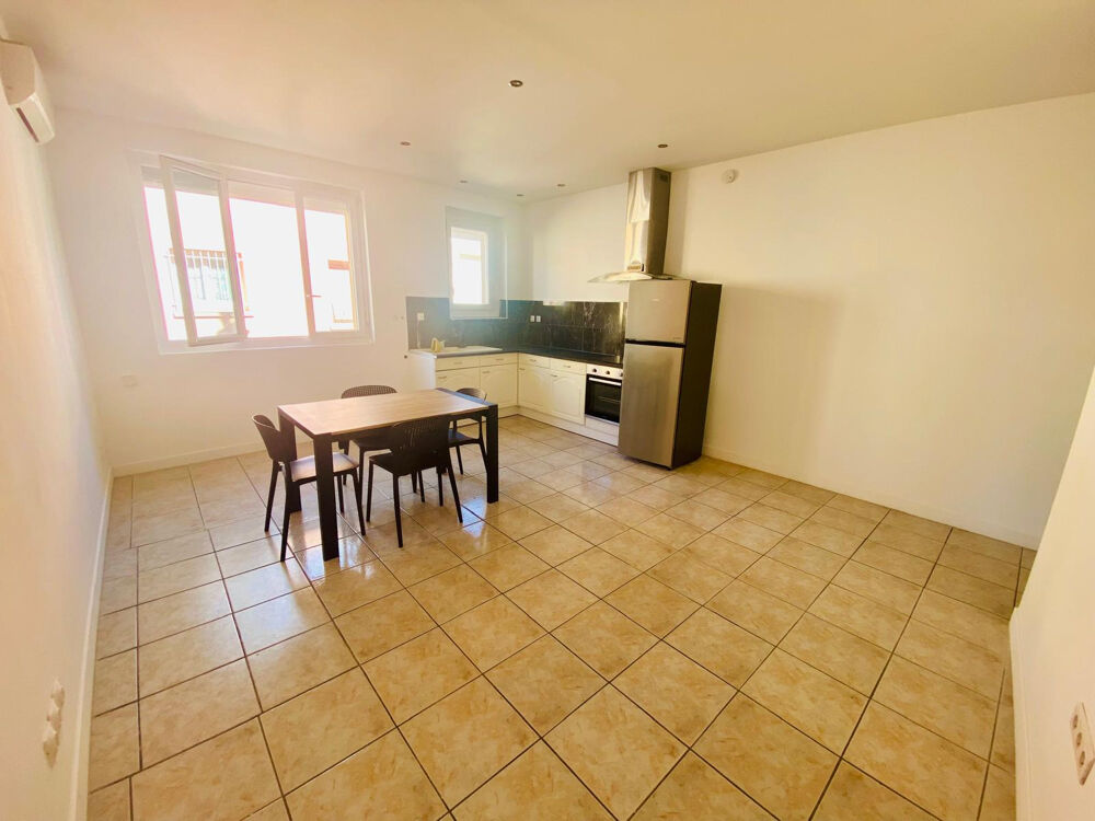 Vente Immeuble Saint-Cyprien Village Maison de village divisée en 2 logements avec garage ! St cyprien