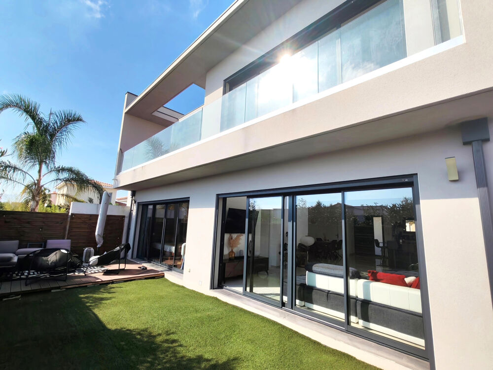 Vente Maison Villa 3 faces contemporaine 149m2, et garage, 66180 Villeneuve de la raho. Villeneuve de la raho