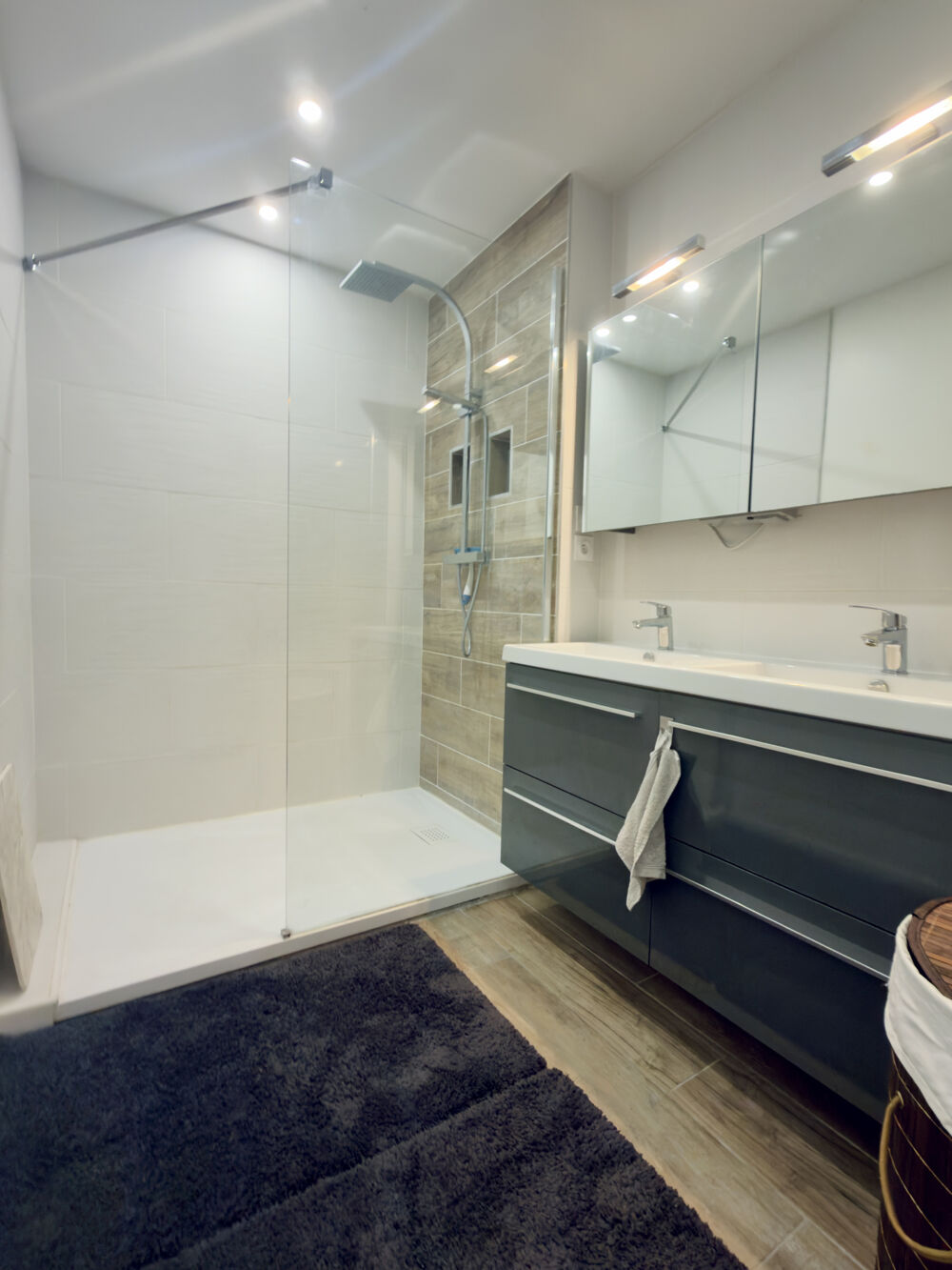 Location Appartement À louer   Appartement T3 meublé et climatisé avec parking   Quartier Las Cobas Perpignan