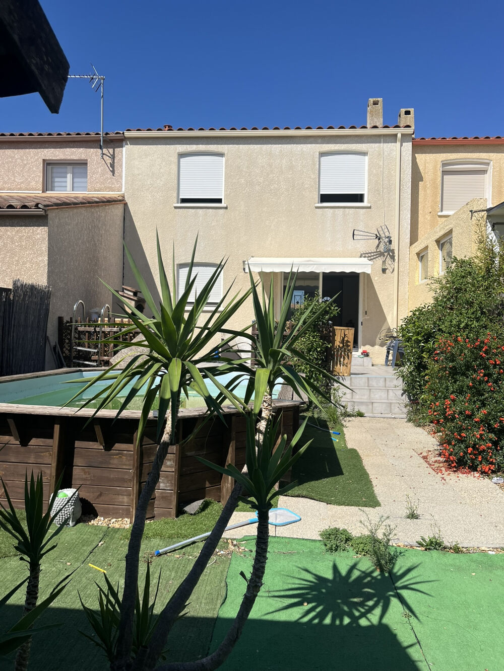 Location Maison VILLA DE TYPE F4 + JARDIN Palau del vidre