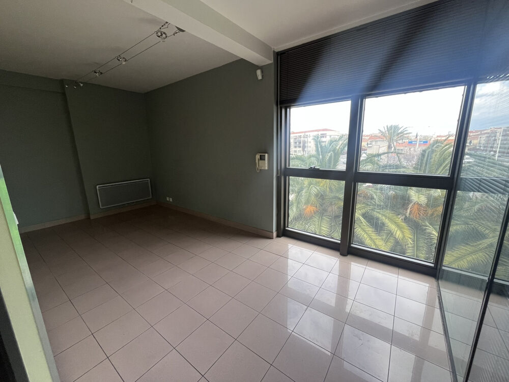   LOCAUX à USAGE DE BUREAUX PERPIGNAN SUD Perpignan