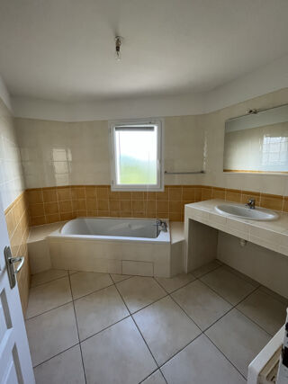  Appartement � vendre 4 pi�ces 75 m�