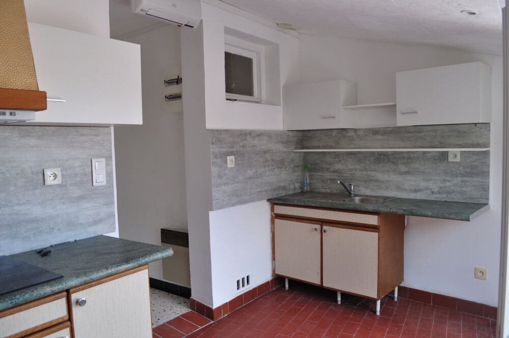 Location Appartement ARLES SUR TECH - APPARTEMENT DE TYPE F1 AVEC TERRASSE - 3EME ETAGE Arles sur tech