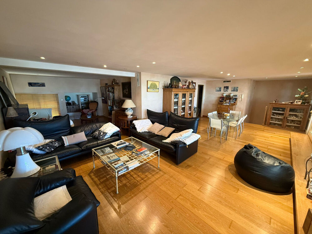 Lot de 3 appartements sur le port de Canet Plage