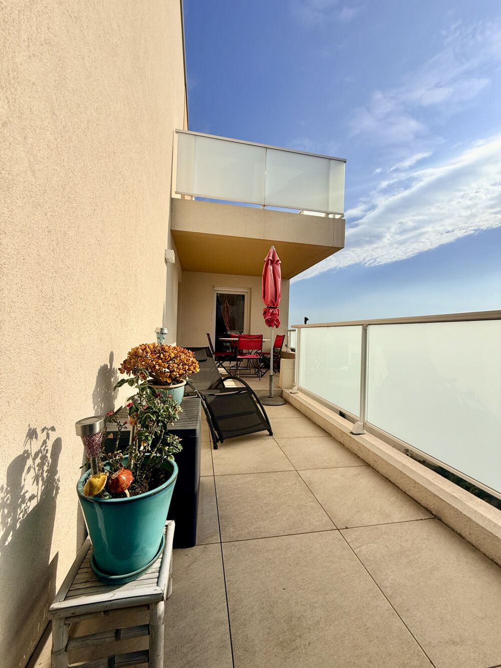 Vente appartement 113m2 avec 2 terrasses et aux vues panoramiques, garage fermé + place de parking, 66180 Vil