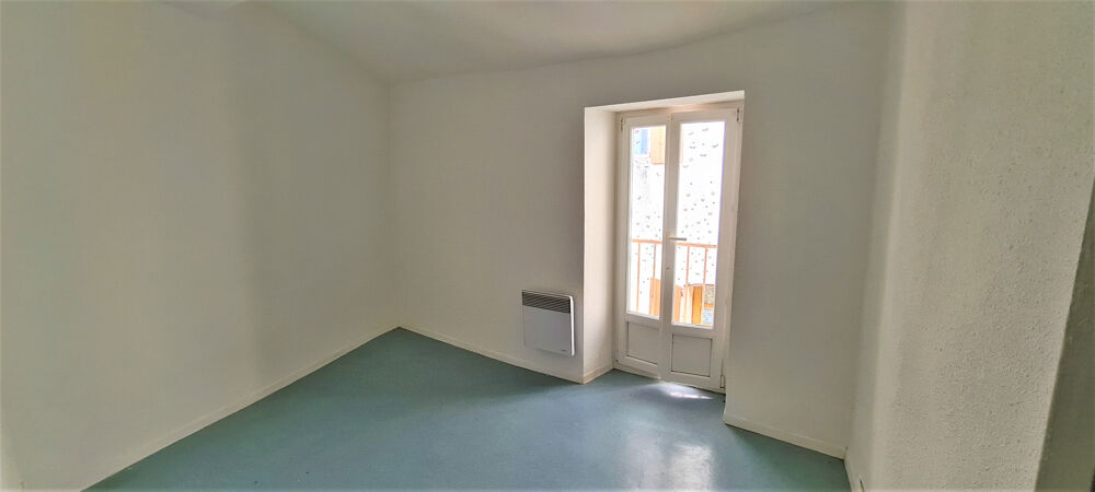 ARLES SUR TECH A VENDRE MAISON DE VILLAGE DE TYPE T3