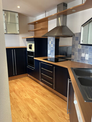  Appartement à louer 4 pièces 108 m²