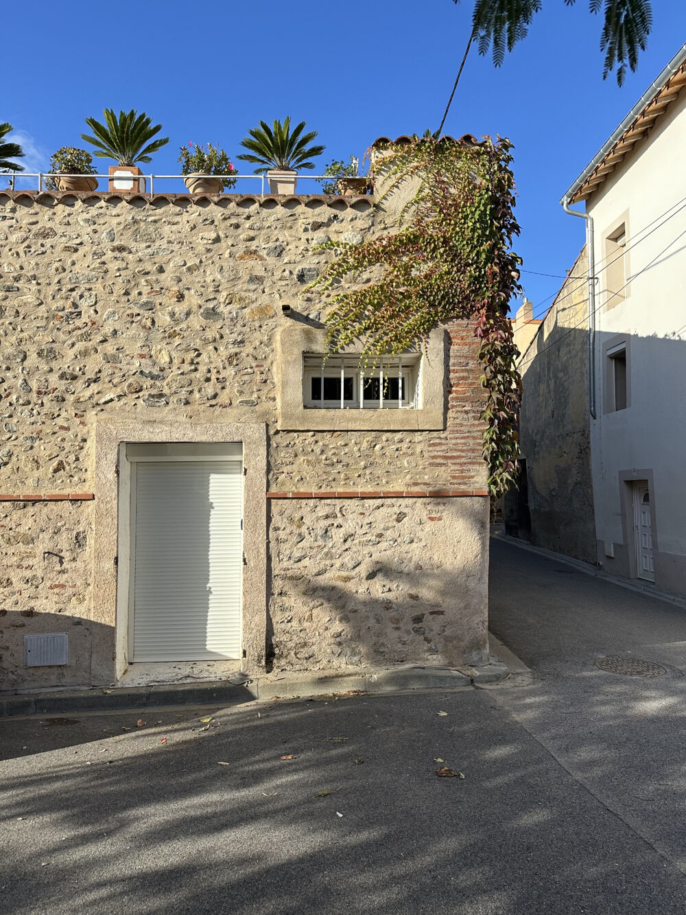 LATOUR BAS ELNE (66200) Maison de village 3 faces avec terrasse et garage