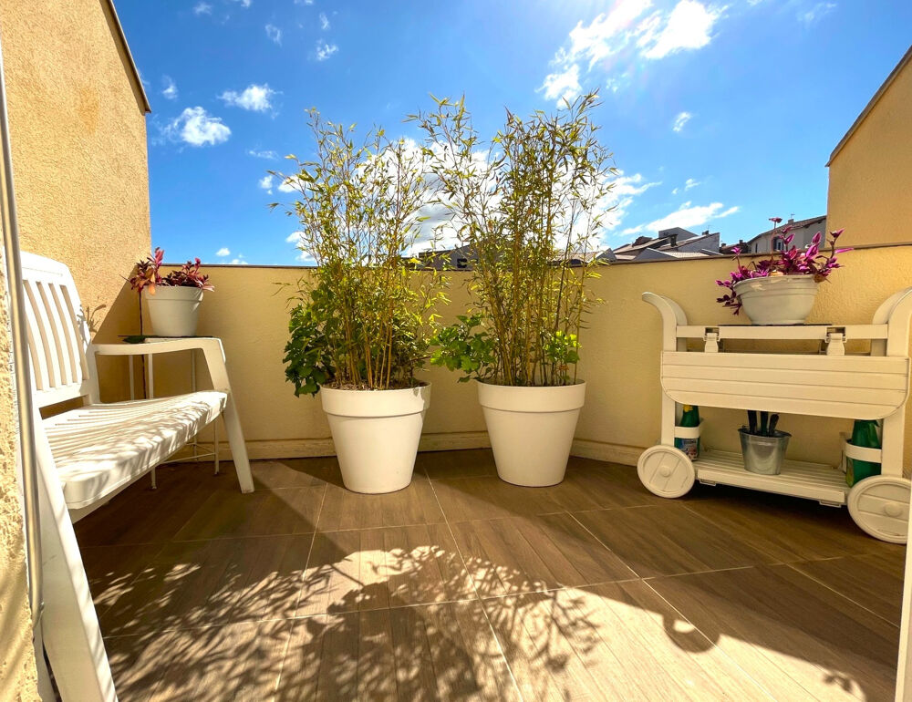 Vente appartement avec terrasse et garage vue lac, 66180 Villeneuve de la Raho.