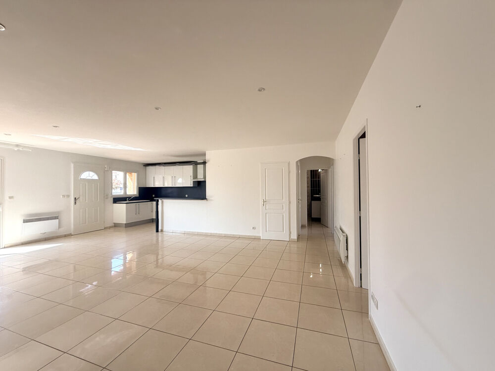 Vente villa plain pied 3 faces de type et garage, 66300 Trouillas.